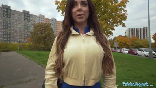Fitness · Muscular Fitness Model Fucked In My Gym Public Agent · clip 1